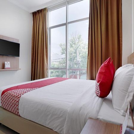 Oyo 415 The Kartini 8 Residence Jakarta Exterior photo