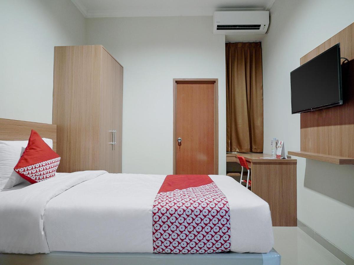 Oyo 415 The Kartini 8 Residence Jakarta Exterior photo